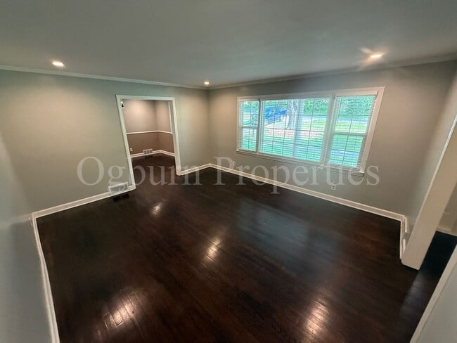 Building Photo - 4975 Stonington Rd SW