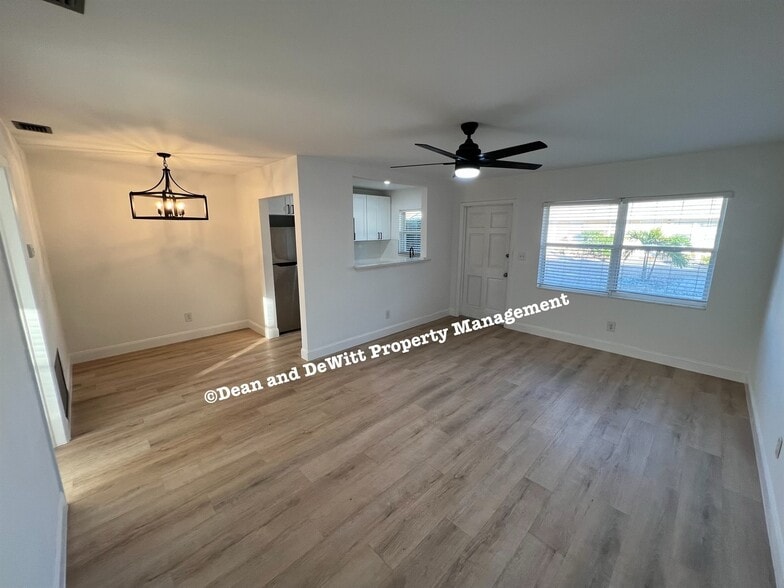 Building Photo - 1 Bed/1 Bath - Unit 6