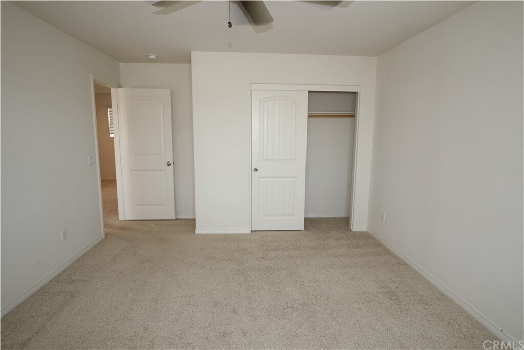 Building Photo - 1006 Peach Grv