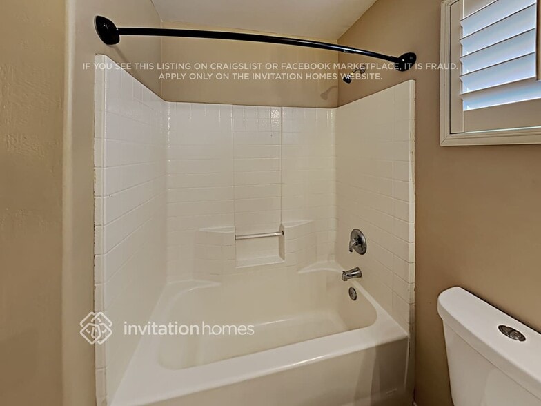 Building Photo - 163 N Saffron Cir