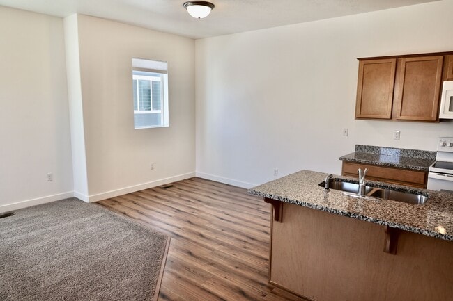 Building Photo - 15104 S Wild Horse Wy