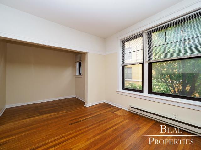 Building Photo - 0 bedroom in CHICAGO IL 60657