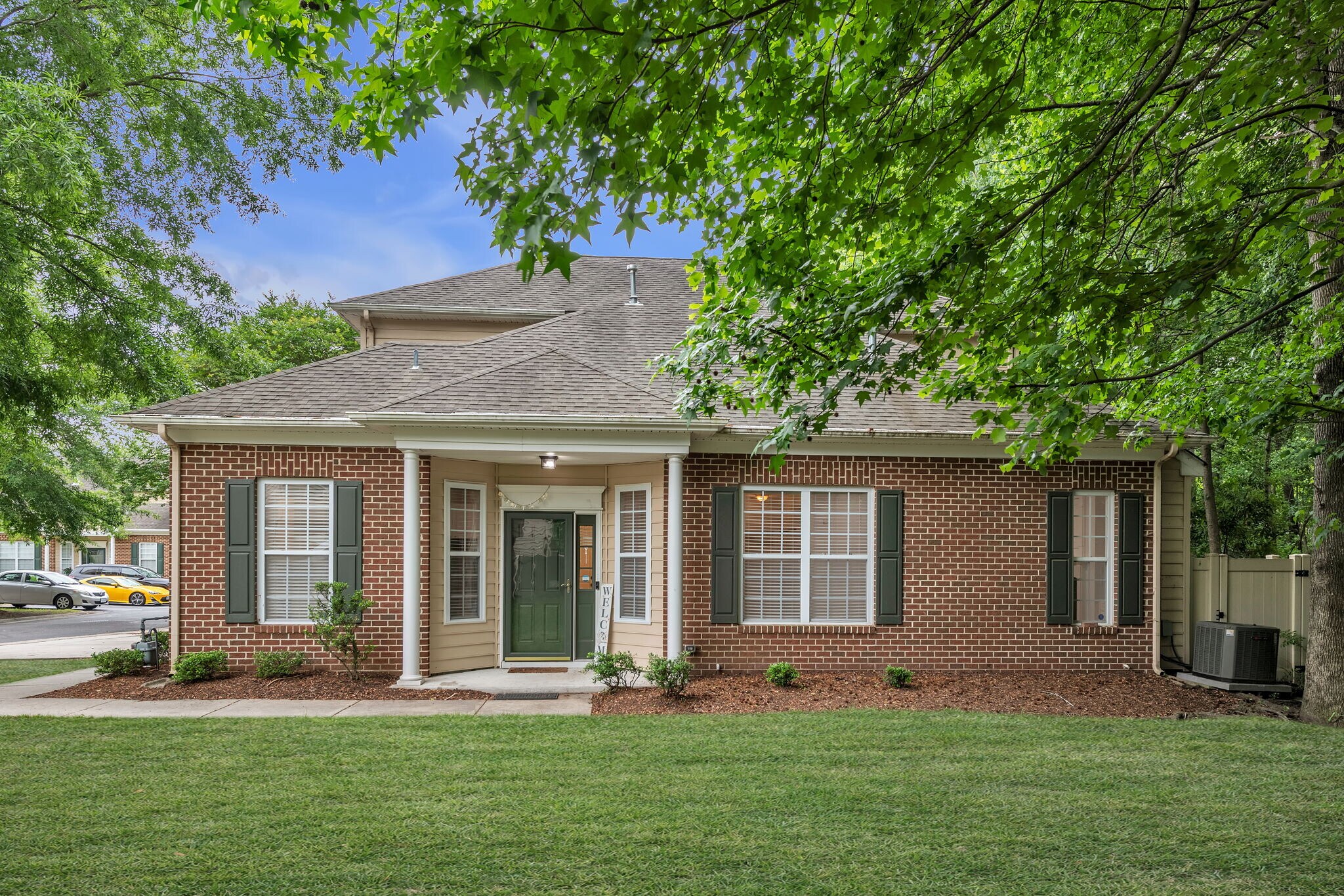 Building Photo - 5905 Echingham Dr