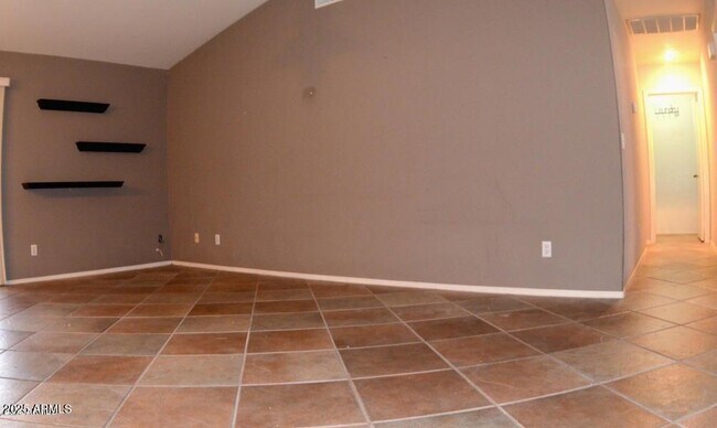 Building Photo - 837 N Sailors Way