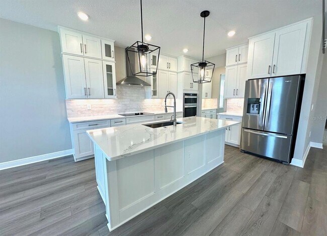 Building Photo - 2122 Divot Dr