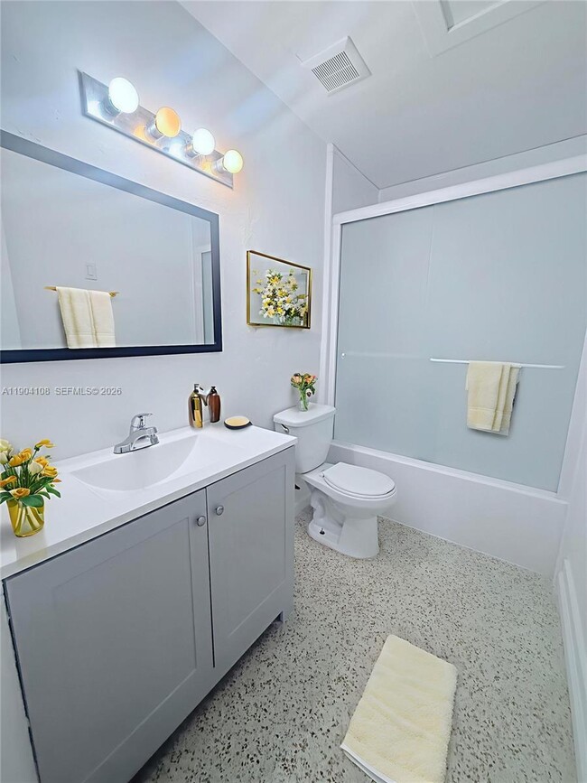 Building Photo - 9300 SW 52nd Terrace