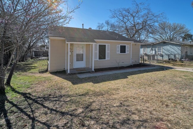 Primary Photo - 162 Mc Dougal Ave