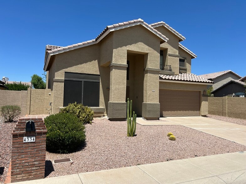 Building Photo - 4334 E Anderson Dr