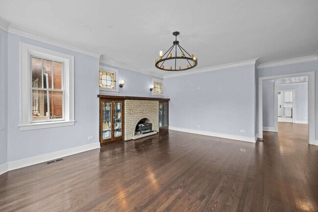 Building Photo - 1101 S Oak Park Ave
