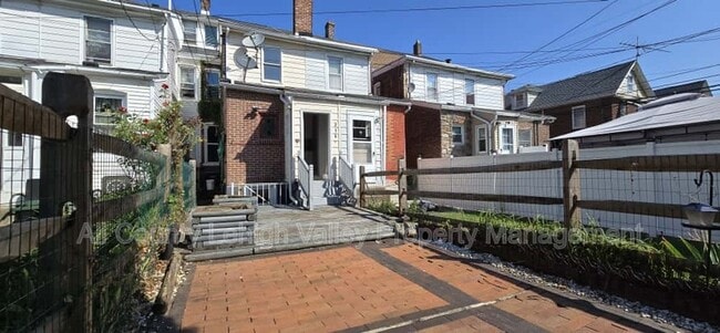 Building Photo - 316 E Union Blvd