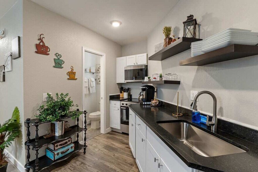 Building Photo - 2490 Main St