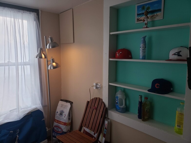 Mud Room - 2835 S Harvey Ave