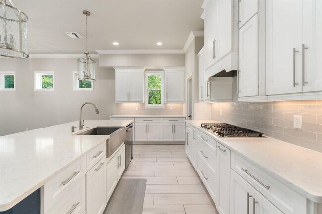 Building Photo - 3474 SW 109th Dr