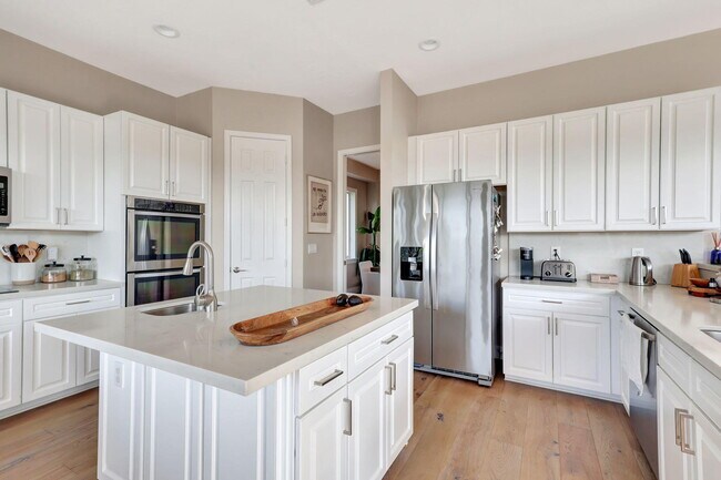 Building Photo - 11615 Paradise Cove Ln