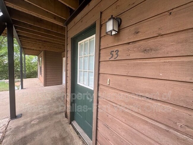 Building Photo - 6321 Kelly Dr