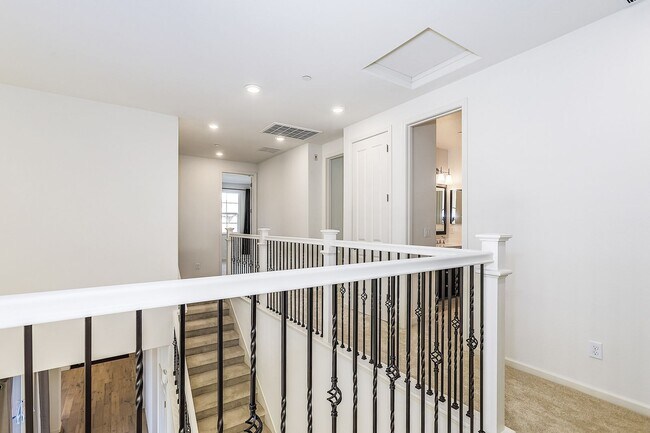 Building Photo - Stunning Executive Style Home in Fremont – Ardenwood Neighborhood!