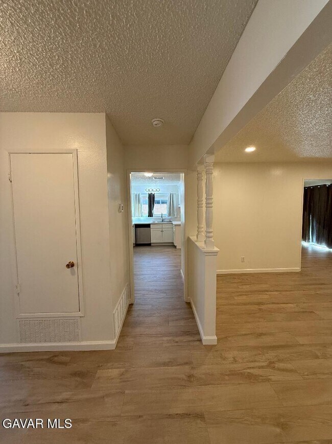 Building Photo - 45303 Lorimer Ave