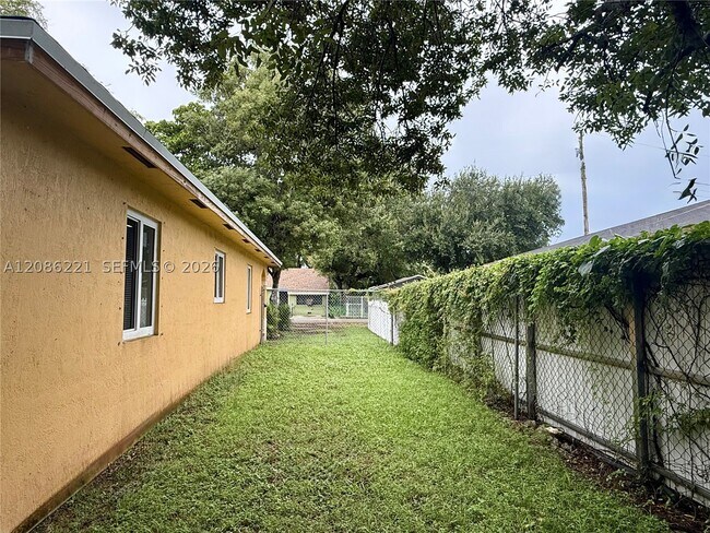 Building Photo - 7929 NW 10th Ct