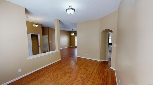 Building Photo - 615 Castle Brook Dr