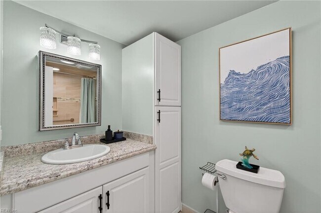 Building Photo - 3288 Page Ave