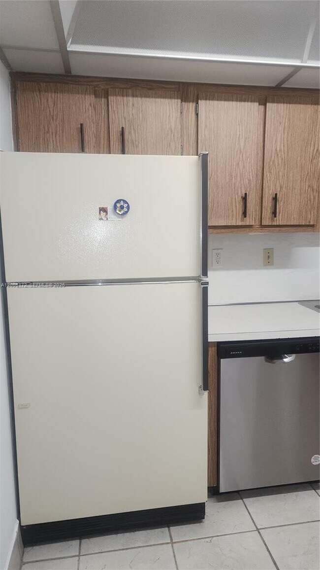 Building Photo - 13707 Kendale Lakes Cir