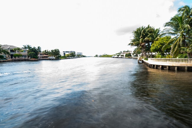 Building Photo - 1088 Jeffery St