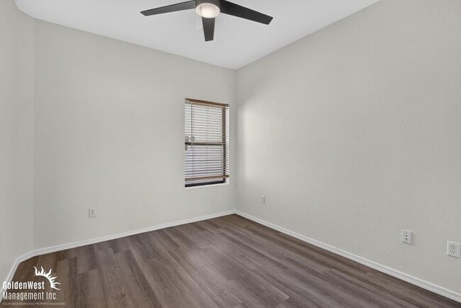 Building Photo - Beautiful 2Bdm 2Ba Condo with Community Pool in Glendale!