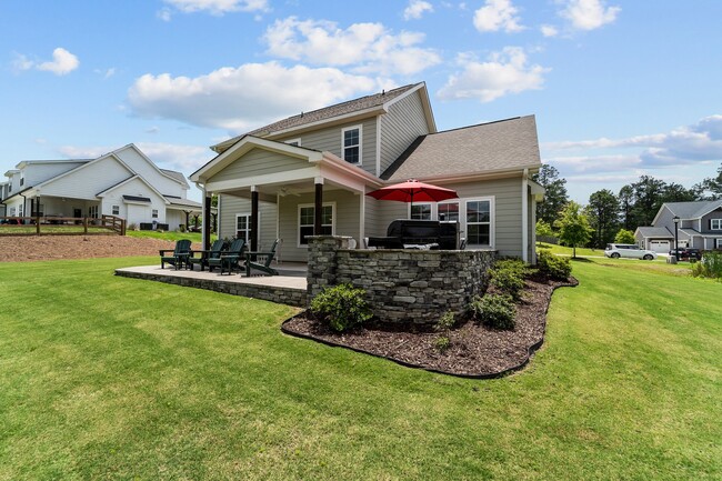 Building Photo - 130 Amelia Dr