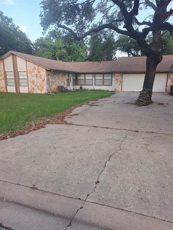 Primary Photo - 11801 Broad Oaks Dr