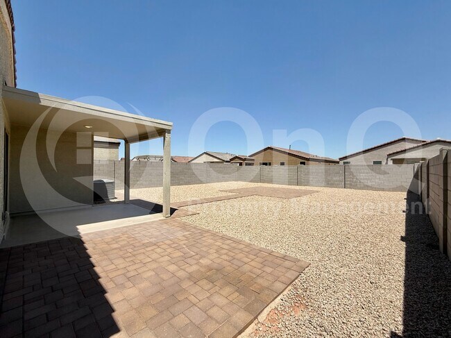 Building Photo - 2540 W La Salle St
