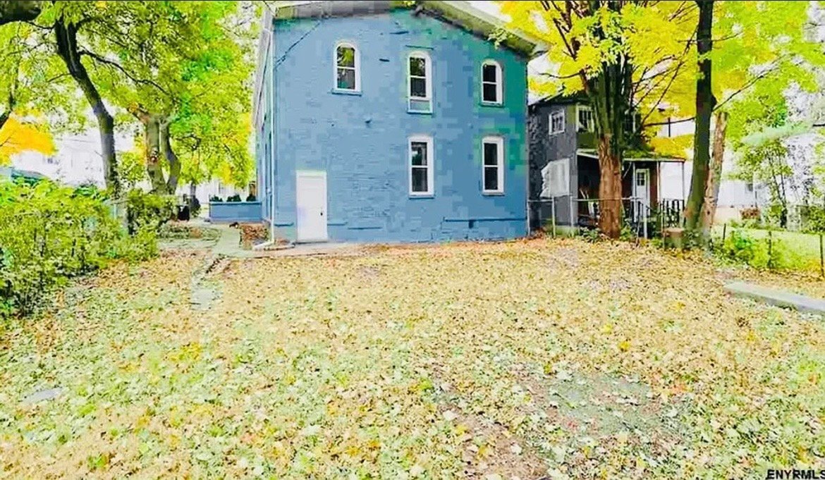 Building Photo - 807 3rd Ave