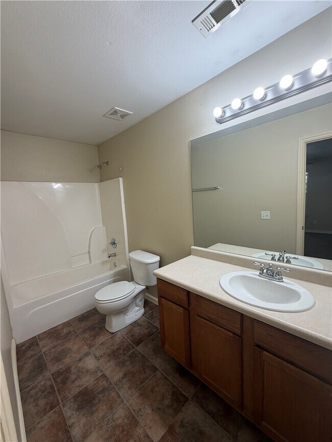 Building Photo - 312 Graystone Cir