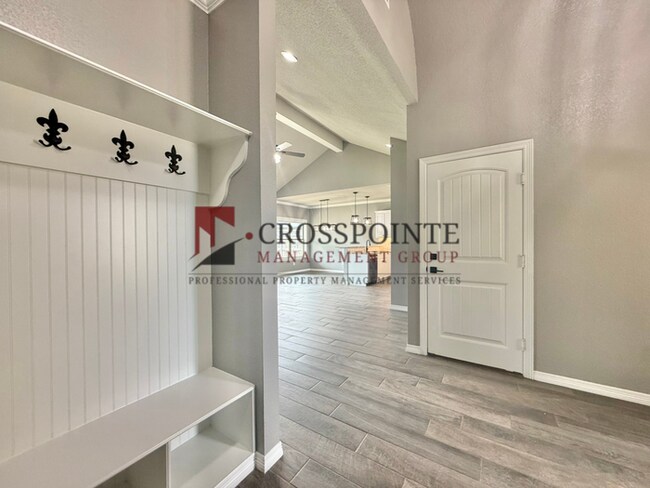 Building Photo - 3 Bedroom 2 Bathroom Home in Lindale!