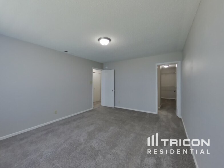 Building Photo - 2604 Woodfield Blvd
