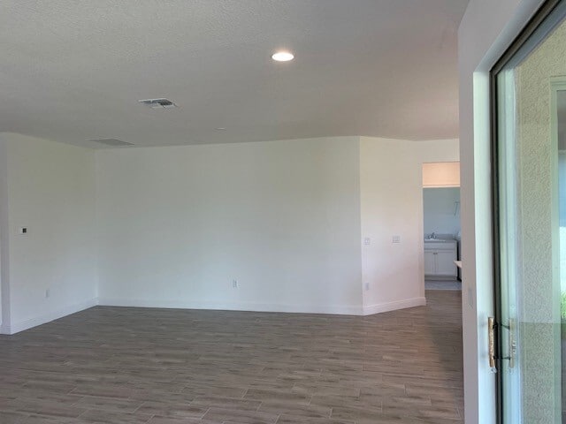 Building Photo - 7501 Wing Span Wy