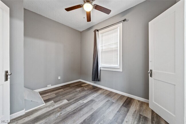 Building Photo - 3753 W 139th St