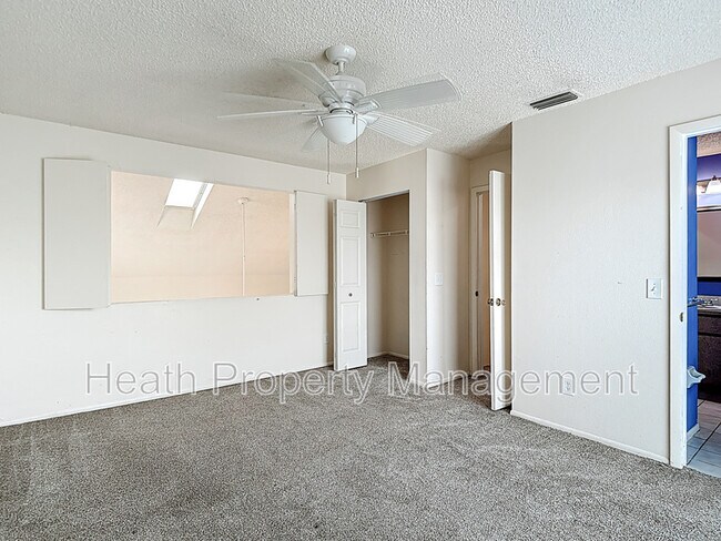 Building Photo - 13918 Raie Ave