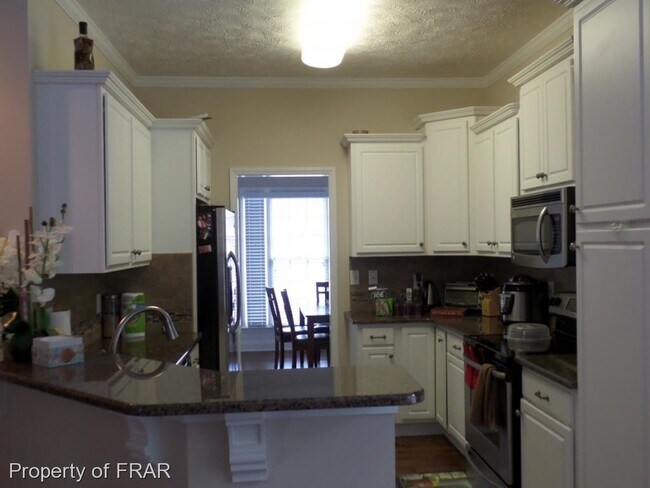 Building Photo - 124 Highgrove Ct