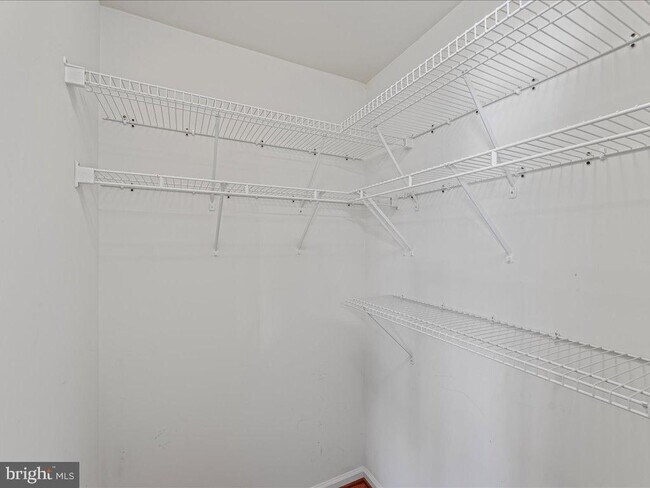 Building Photo - 564 Radford Terrace NE