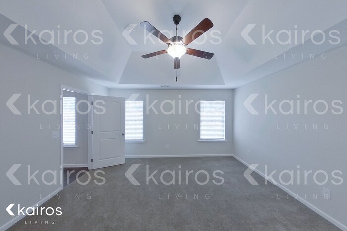 Building Photo - 820 Heather Dr