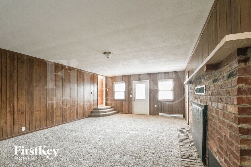 Building Photo - 7702 E 46th St