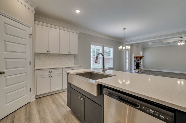 Building Photo - Ready for you - Comfort AND sophistication in Martinez, GA!