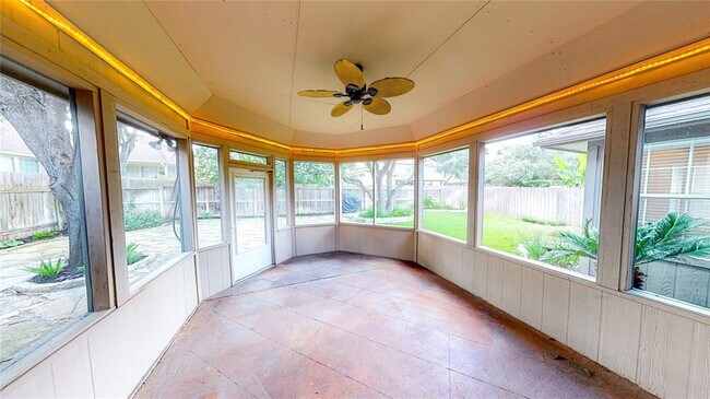 Building Photo - 1705 Coral Dr