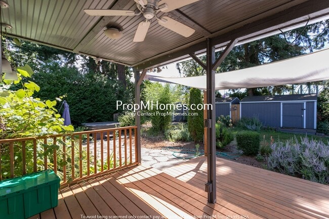 Building Photo - NE Portland Gem w/ Entertainers Backyard +...