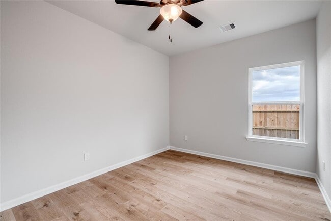 Building Photo - 32315 Clouser Minnow Ct