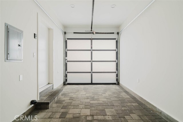 Building Photo - 4418 Kingswell Ave