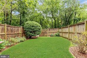 Building Photo - Charming 3-Bedroom Rental in Falls Church with 2 Full Baths and Spacious Layout!