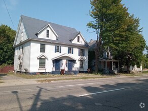 Building Photo - 316 W Saginaw St