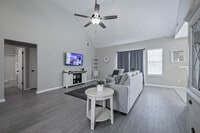 Building Photo - 11 Cobblestone Dr NW