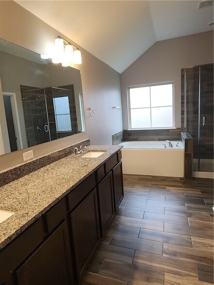 Building Photo - 4015 Dunlap Loop